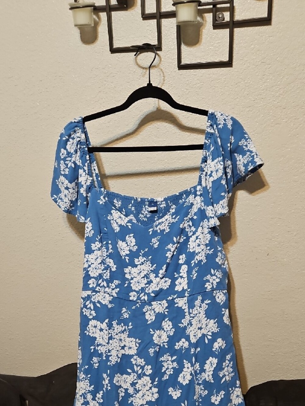Old Navy Blue Floral Maxi Dress with White Print - Picture 2 of 8